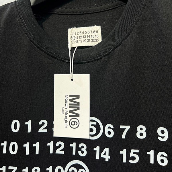 一目惚れ♪メゾンマルジェラ 520 ロゴTシャツ コピー 2色 Mau28234